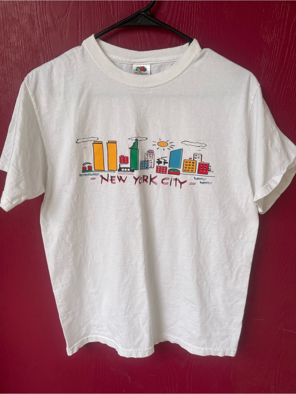 Y2K souvenir NYC skyline Fruit of the Loom New York City Skyline Graphic Tee -